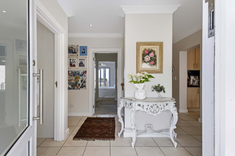  Bedroom Property for Sale in Twin Rivers Western Cape